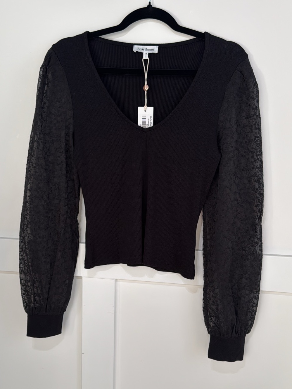 Heartloom Black Ribbed V-Neck Top with Lace Balloon Sleeves M